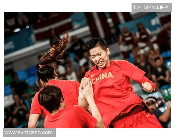 女篮拉脱维亚与俄罗斯激战正酣争夺欧洲篮球赛决赛资格